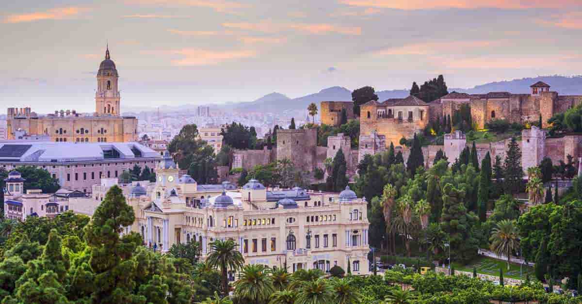 aluguer de carros de 7 lugares em Málaga